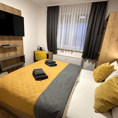Roomsb Slavonski Brod Exterior foto