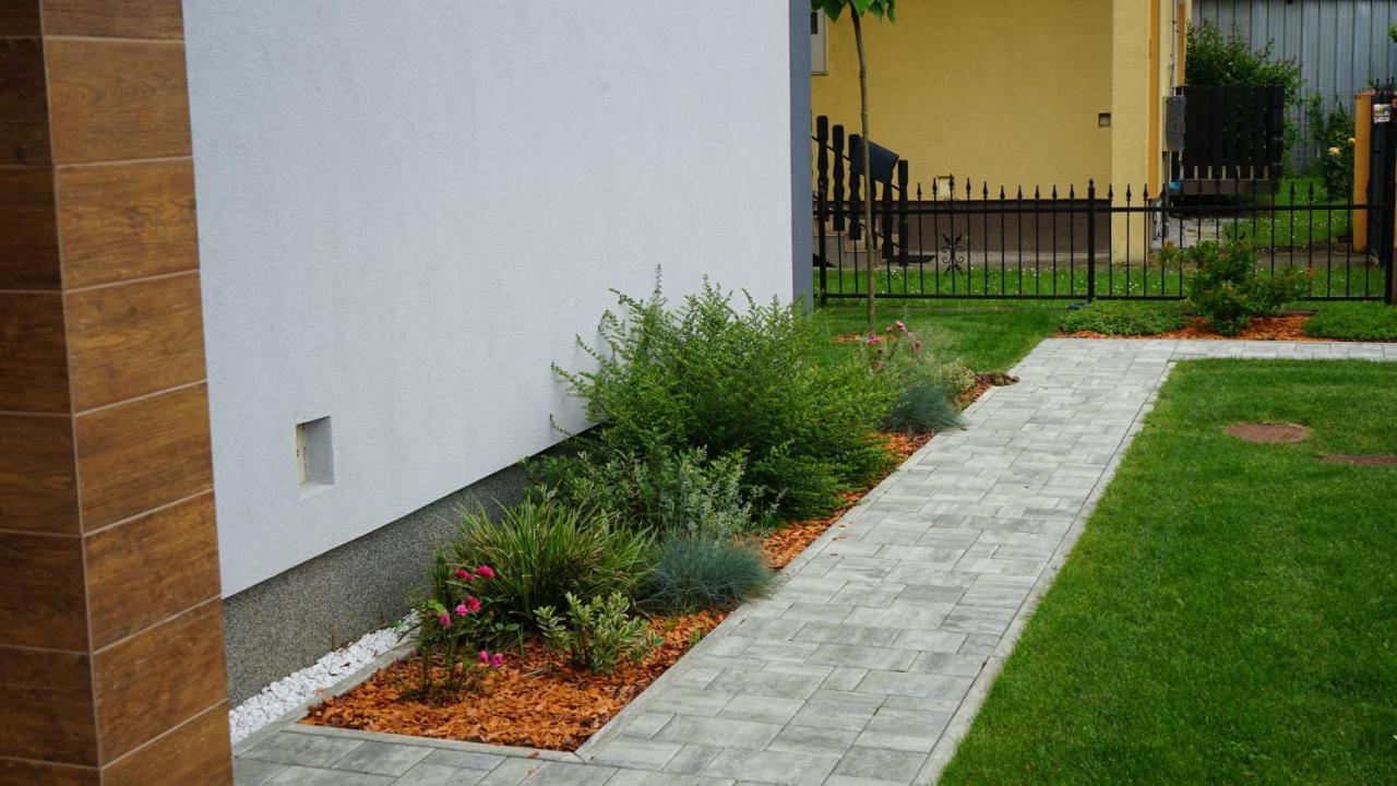 Roomsb Slavonski Brod Exterior foto